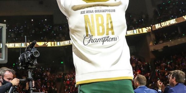 开云官网-【观察】卫冕冠军步履不停 雄鹿为开启王朝而战！