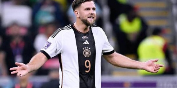 本来想组德国套，结果发现只有一个豁牙…