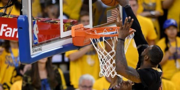 开云官网-【观察】多项里程碑等待詹皇 得分超马龙升第二在望