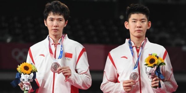 开云官网-刘雨辰男双摘银：奥运赛场的每场比赛都会全力以赴