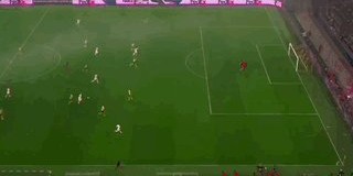 开云官网-半自动越位判定欧冠首秀，多特第一个吃到“螃蟹”