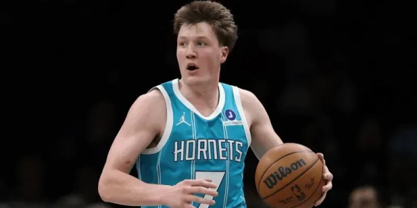 开云中国-克尼普尔VS凯尔特人：多变有无球战术发起，高效贡献20分